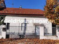 Eladó családi ház
