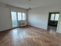 Eladó téglalakás, Pápán 34.99 M Ft, 2 szobás