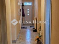Eladó családi ház, Pécsett 65 M Ft, 3 szobás