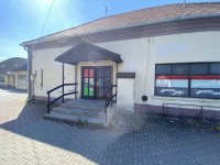 Kiadó üzlethelyiség, Komáromban 400 E Ft / hó