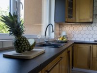 Eladó családi ház, Telkin 249 M Ft, 7 szobás