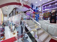 Eladó üzlethelyiség, V. kerületben 970 M Ft