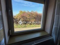 Eladó családi ház, Pécsett 95 M Ft, 2 szobás