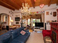 Eladó családi ház, Nagykovácsiban 189.9 M Ft, 8 szobás