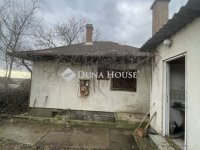 Eladó családi ház, Ecseren 35.9 M Ft, 1 szobás