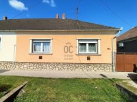 Eladó ikerház, Pápán 48.5 M Ft, 2 szobás / költözzbe.hu