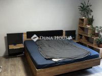 Eladó családi ház, Rédén 49.9 M Ft, 7 szobás