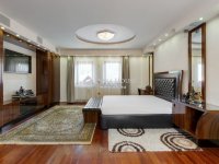 Eladó családi ház, Gödön 750 M Ft, 8+1 szobás