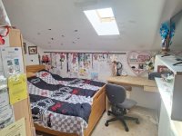 Eladó családi ház, Neszmélyen 65.9 M Ft, 8 szobás