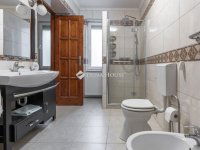 Eladó családi ház, XVI. kerületben 220 M Ft, 6 szobás