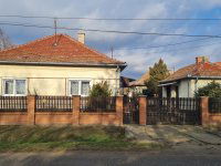 Eladó családi ház