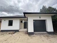 Eladó családi ház, Kecskeméten 99.9 M Ft, 5 szobás