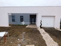 Eladó családi ház, Deszken 124.9 M Ft, 4 szobás