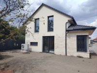 Eladó családi ház, Szegeden, Gerle utcában 175 M Ft, 4 szobás