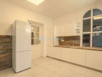 Eladó téglalakás, Pécsett 120 M Ft, 4 szobás