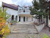 Eladó családi ház, III. kerületben, Család utcában 299 M Ft