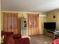 Eladó családi ház, XIV. kerületben 285 M Ft, 13 szobás