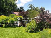 Eladó családi ház, Leányfaluban 199 M Ft, 9 szobás