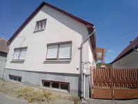 Eladó családi ház