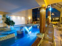 Eladó hotel, Siófokon 2200 M Ft, 56 szobás / költözzbe.hu
