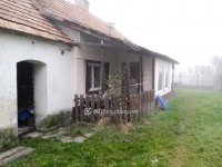 Eladó családi ház, Ajkán 22.5 M Ft, 3 szobás