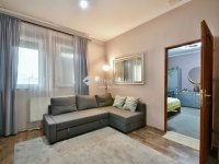 Eladó családi ház, X. kerületben 129.9 M Ft, 6 szobás