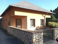 Eladó családi ház