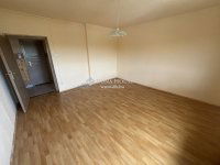 Eladó téglalakás, Szigetszentmiklóson 49.9 M Ft, 2 szobás