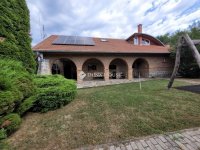 Eladó családi ház, Abaligeten 93 M Ft, 9 szobás