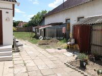 Eladó családi ház, Szegeden 46 M Ft, 2 szobás