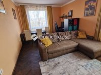 Eladó panellakás, Pécsett 59.9 M Ft, 3 szobás