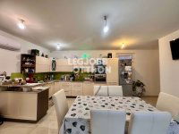 Eladó családi ház, Cegléden 75 M Ft, 6 szobás