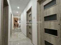 Eladó családi ház, Vecsésen 150 M Ft, 4 szobás