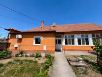 Eladó családi ház, Cegléden 84.9 M Ft, 3 szobás