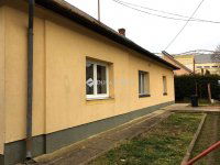 Eladó családi ház, Veszprémben 150 M Ft, 2+2 szobás