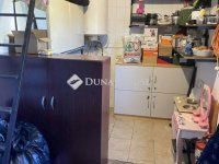 Eladó családi ház, Decsen 26.5 M Ft, 2 szobás