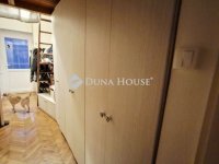 Eladó téglalakás, VI. kerületben 65 M Ft, 1 szobás