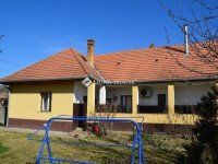 Eladó családi ház, Tápióbicskén 37.5 M Ft, 2 szobás