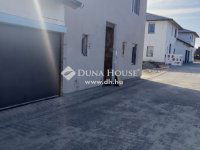 Eladó ikerház, Vecsésen 119 M Ft, 6 szobás