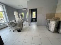 Eladó üzlethelyiség