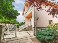 Eladó családi ház, Vecsésen 149.99 M Ft, 5 szobás