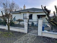 Eladó családi ház