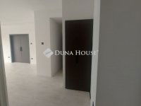 Eladó téglalakás, Pécsett 68.9 M Ft, 2 szobás