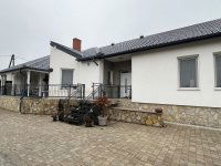 Eladó családi ház, Gércén 350 M Ft, 6+2 szobás