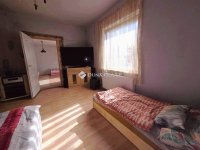 Eladó családi ház, Szegeden 57.9 M Ft, 4+2 szobás