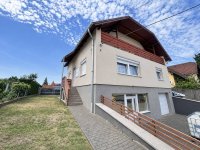 Eladó családi ház, Nyergesújfaluban 109.9 M Ft, 5 szobás