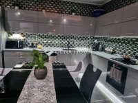 Eladó családi ház, XV. kerületben 199.9 M Ft, 7 szobás