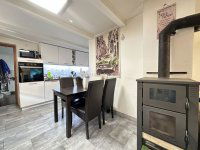 Eladó családi ház, Sáregresen 32 M Ft, 2 szobás