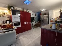 Eladó családi ház, Esztergomban 74.9 M Ft, 4 szobás