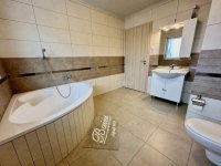 Eladó családi ház, XVIII. kerületben 200 M Ft, 5 szobás